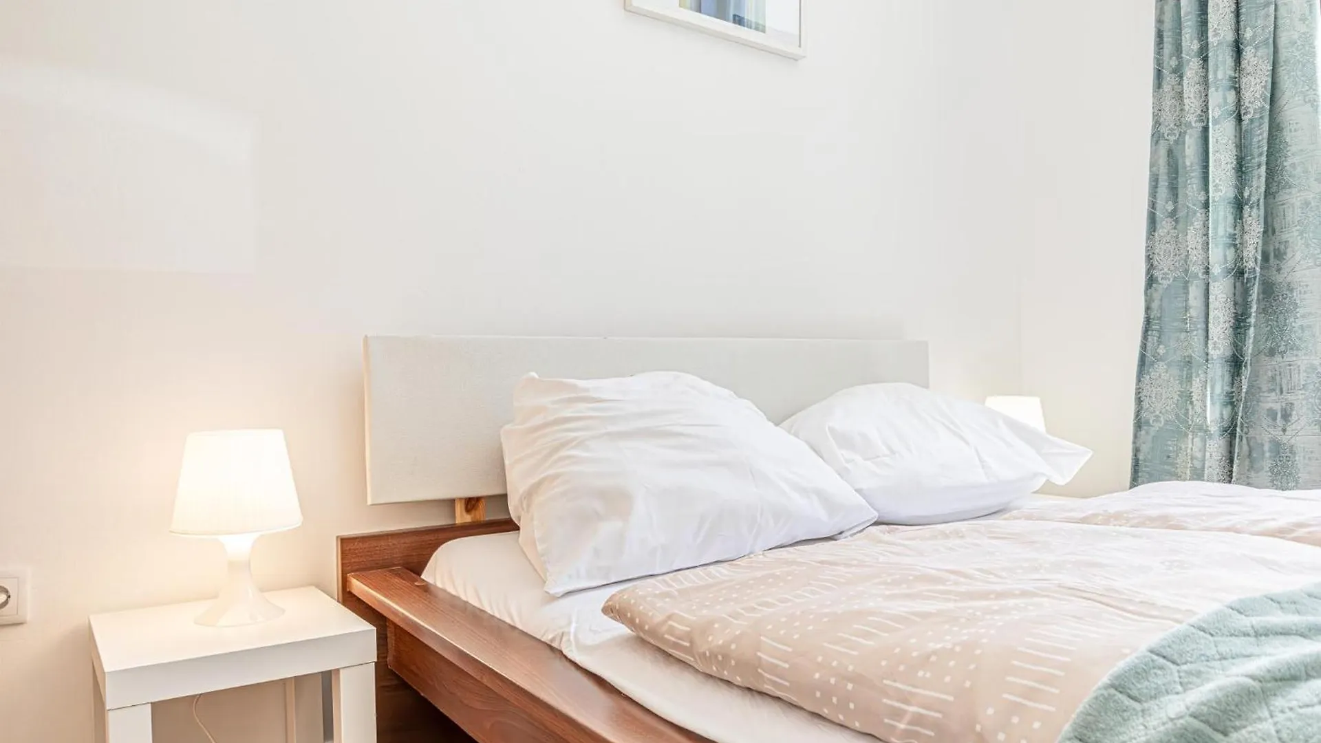 Loevly Shared 6Br With Garden Near Danube & Millenium City Vienne