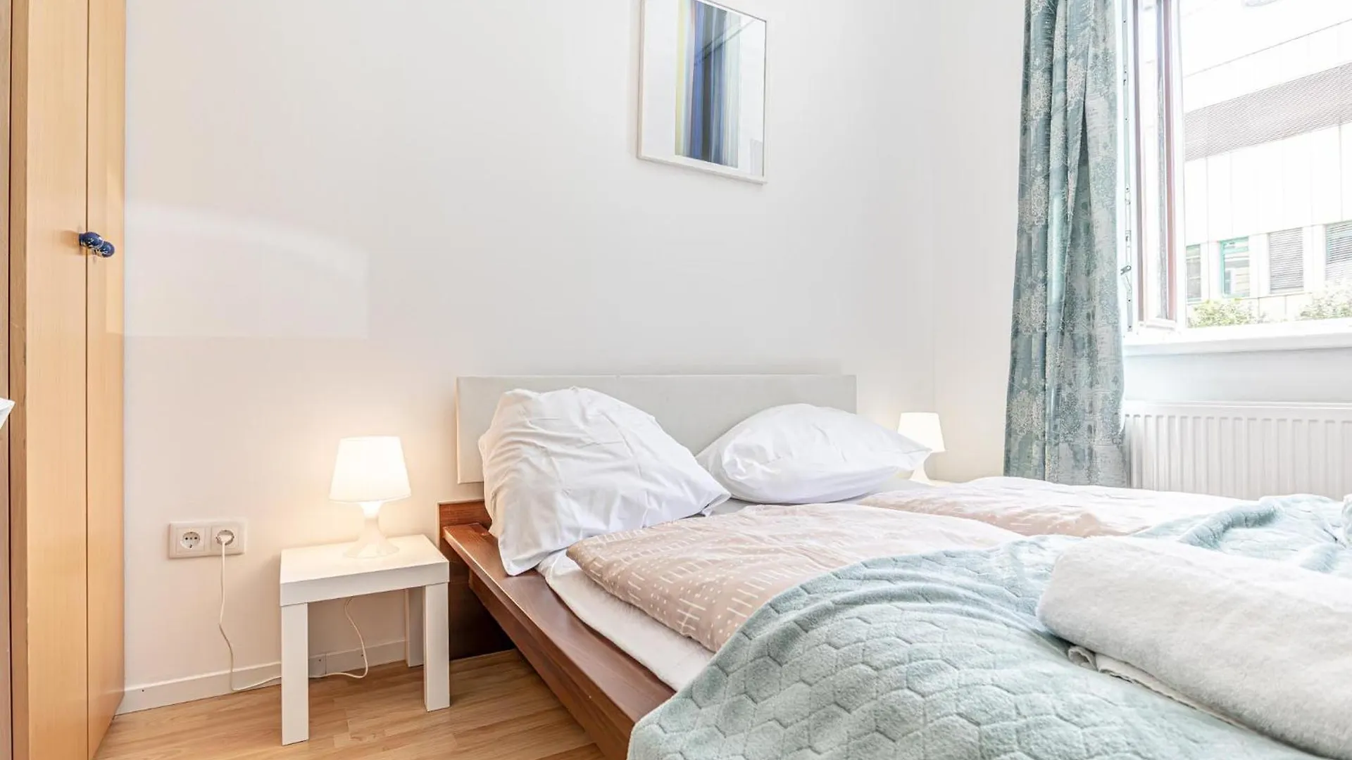 Loevly Shared 6Br With Garden Near Danube & Millenium City Vienne