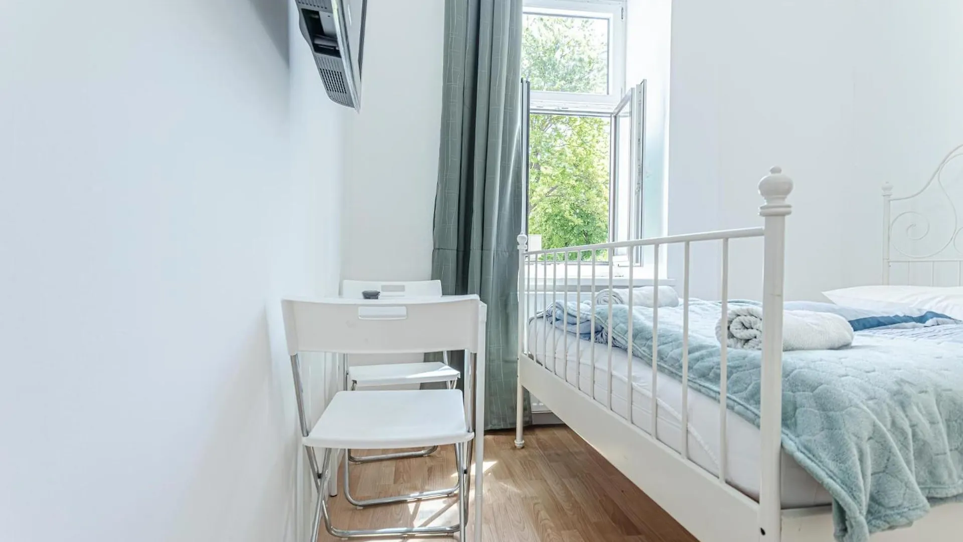Loevly Shared 6Br With Garden Near Danube & Millenium City Vienne Appartement