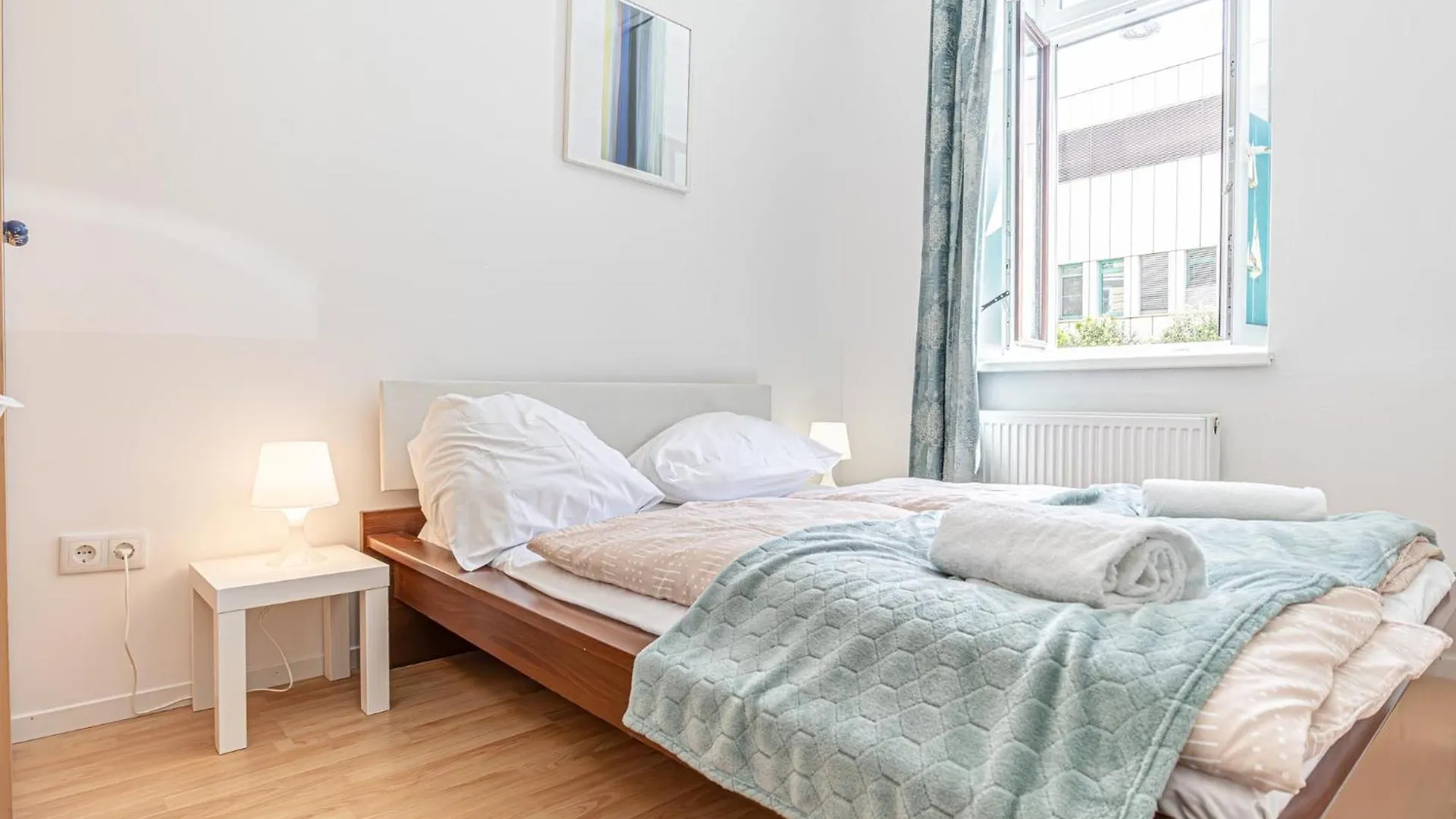 Loevly Shared 6Br With Garden Near Danube & Millenium City Viena Apartamento