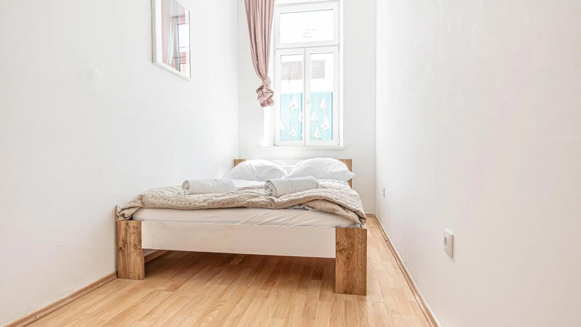 Loevly Shared 6Br With Garden Near Danube & Millenium City Viena Austria