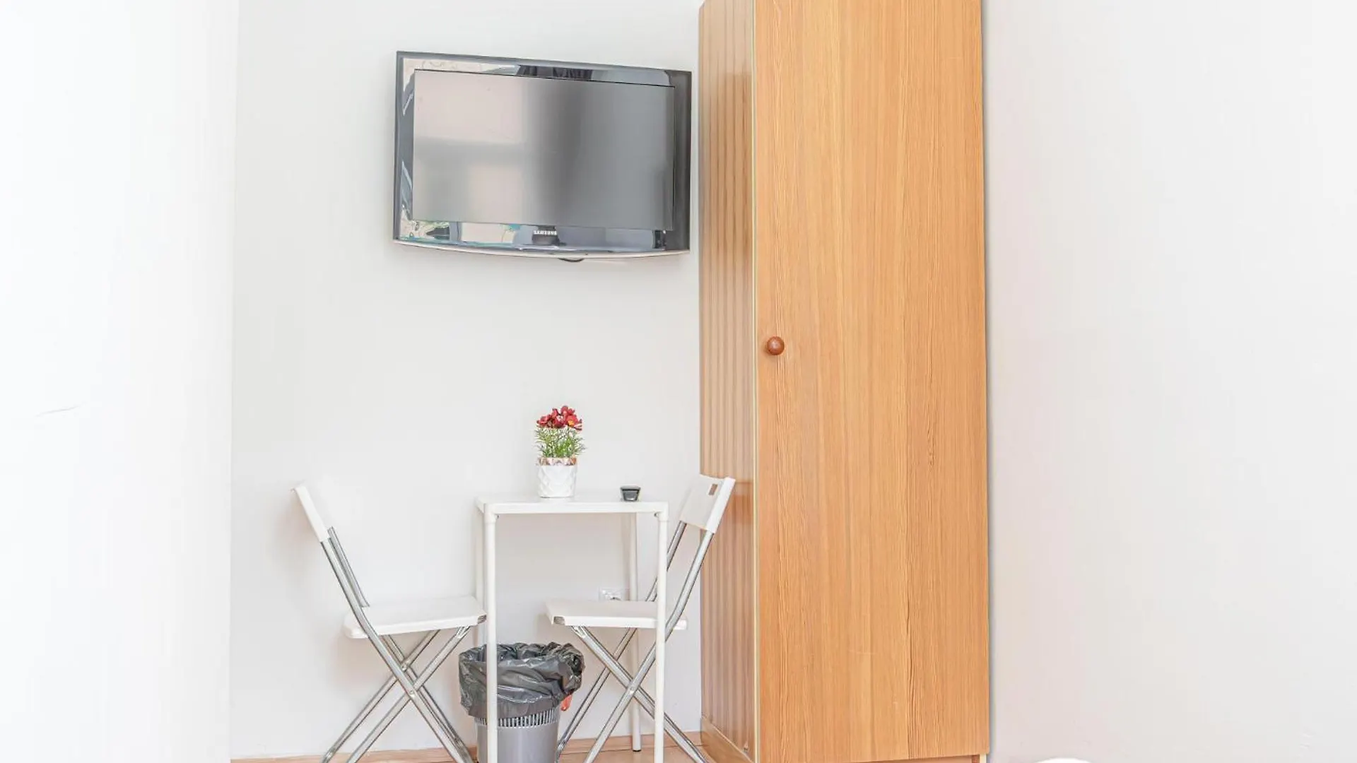 Apartamento Loevly Shared 6Br With Garden Near Danube & Millenium City Viena Austria