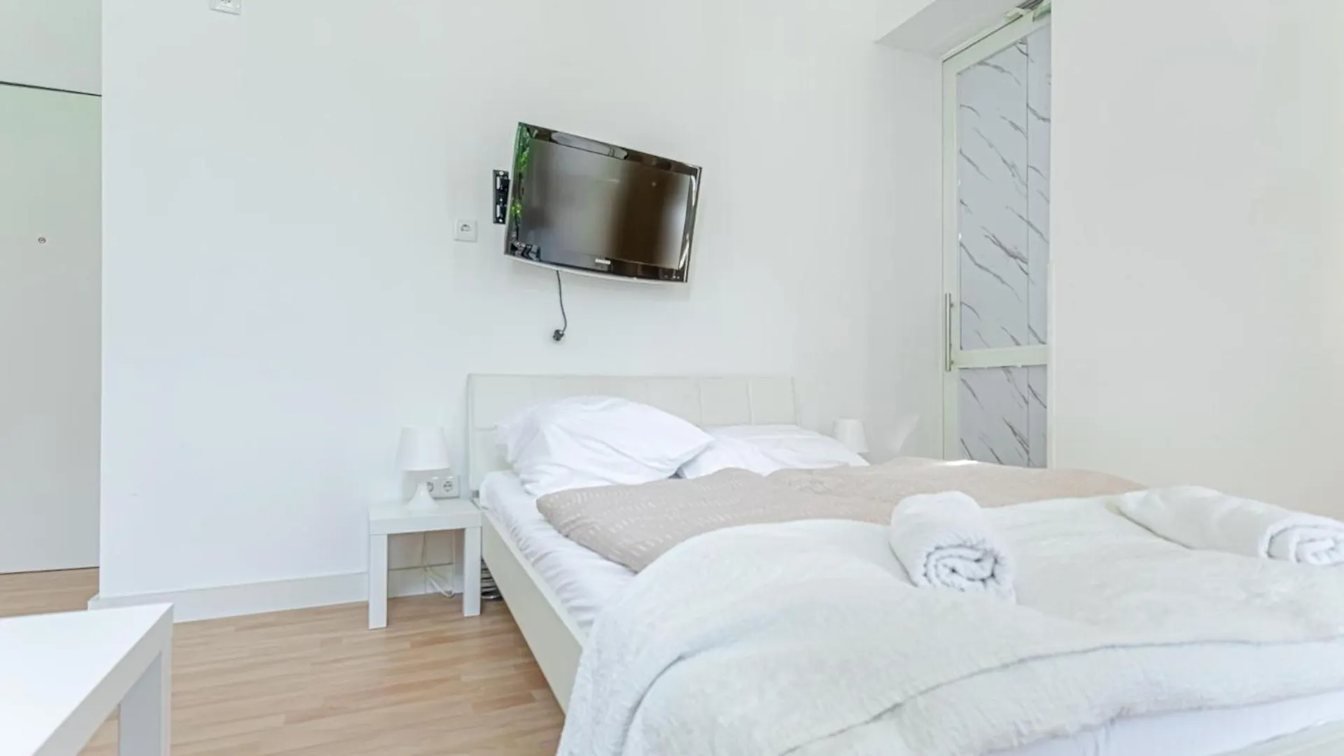 Loevly Shared 6Br With Garden Near Danube & Millenium City Viena Apartamento