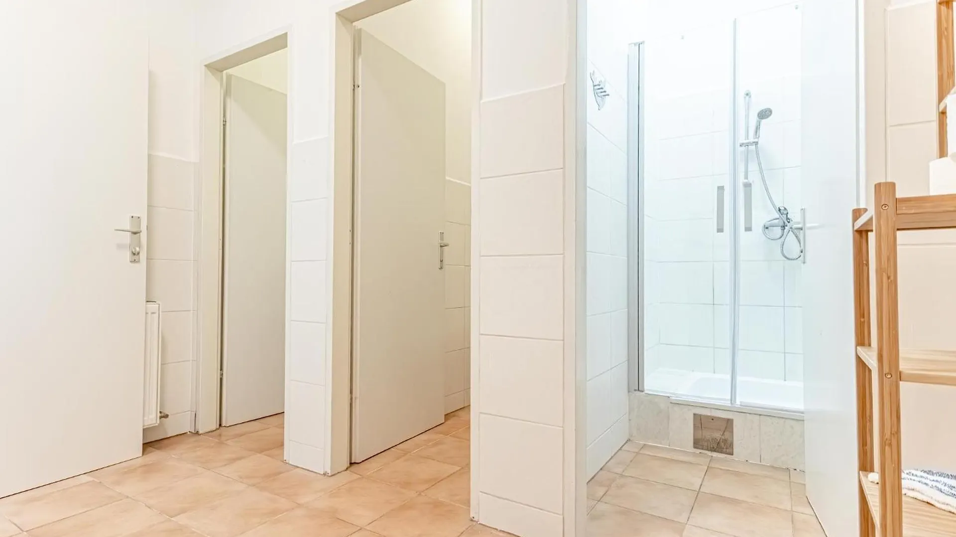 Loevly Shared 6Br With Garden Near Danube & Millenium City Viena 0*,
