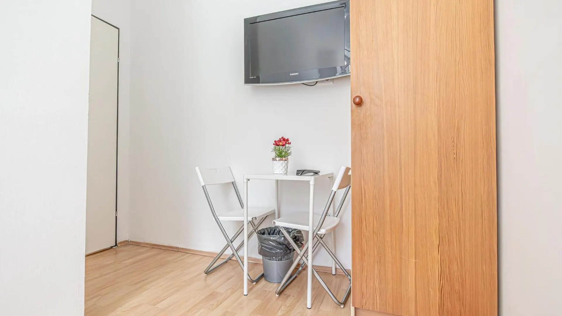 Lägenhet Loevly Shared 6Br With Garden Near Danube & Millenium City Wien