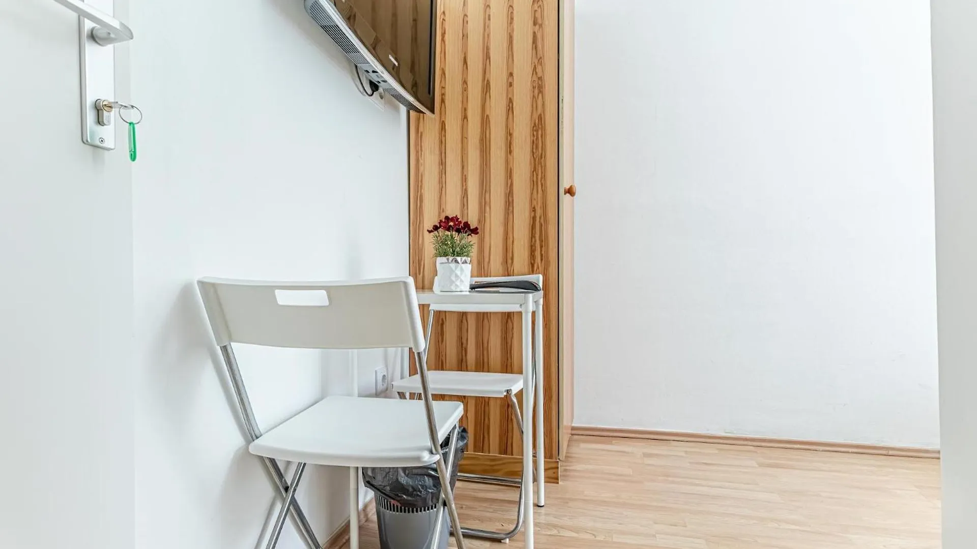 Loevly Shared 6Br With Garden Near Danube & Millenium City Viena Austria