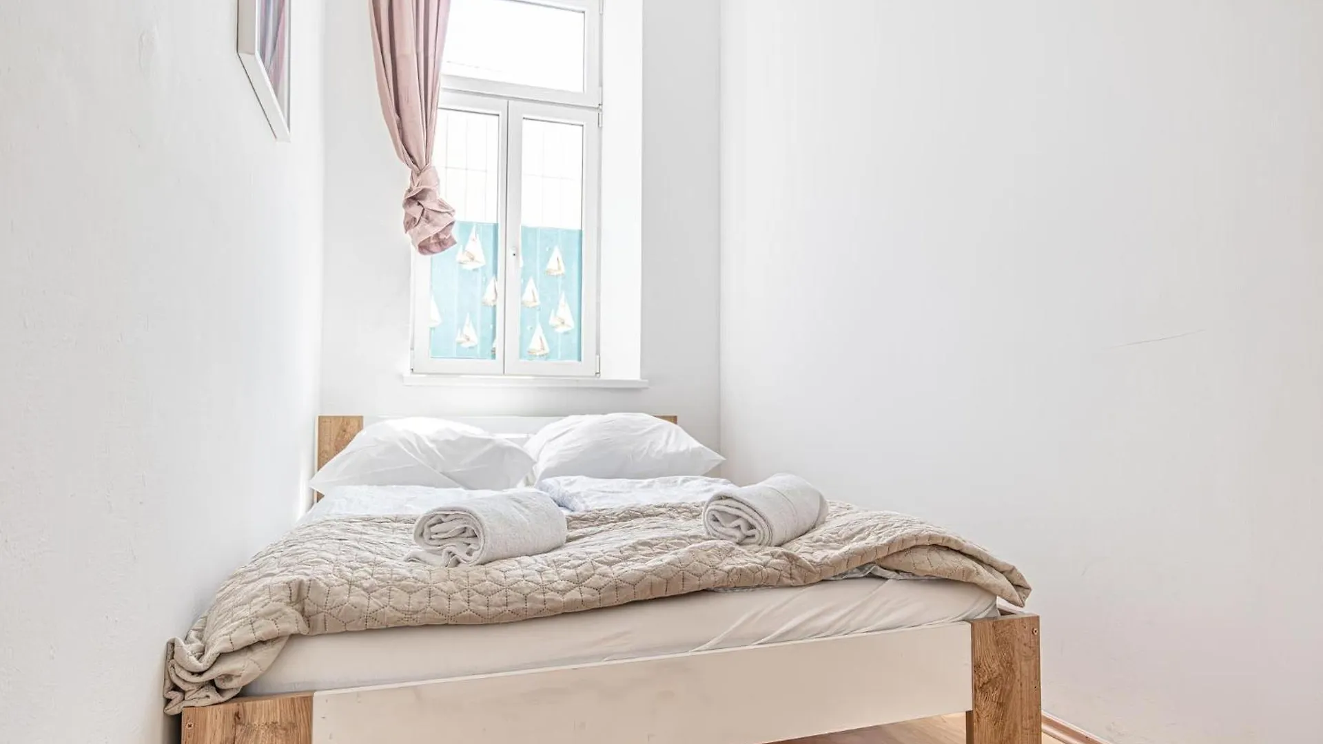 Loevly Shared 6Br With Garden Near Danube & Millenium City Viena