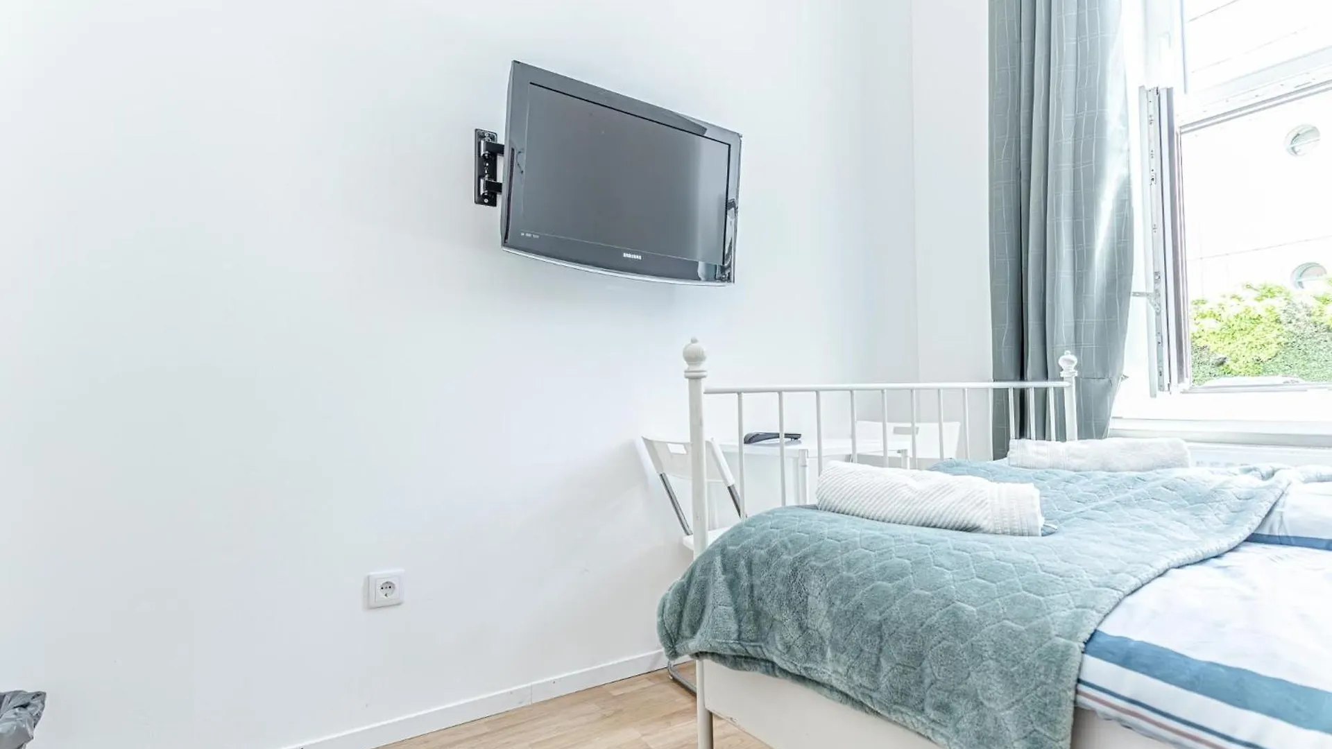 Loevly Shared 6Br With Garden Near Danube & Millenium City Viena