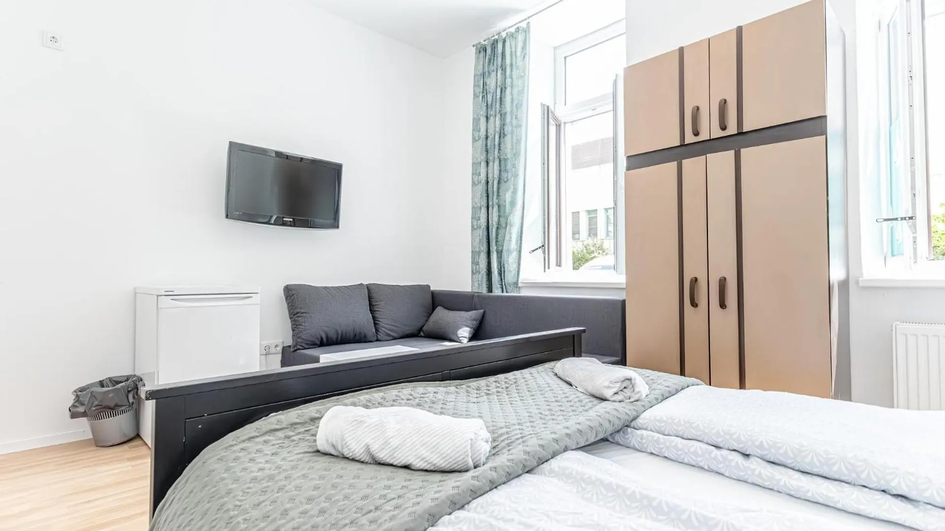 Loevly Shared 6Br With Garden Near Danube & Millenium City Viena